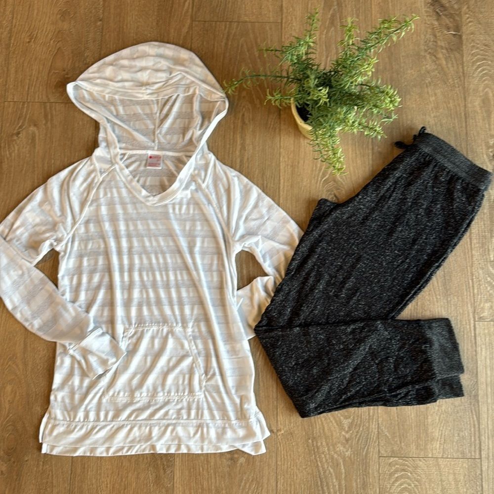((2 PIECE)) ZELLA GIRLS XL BUNDLE EEEUC